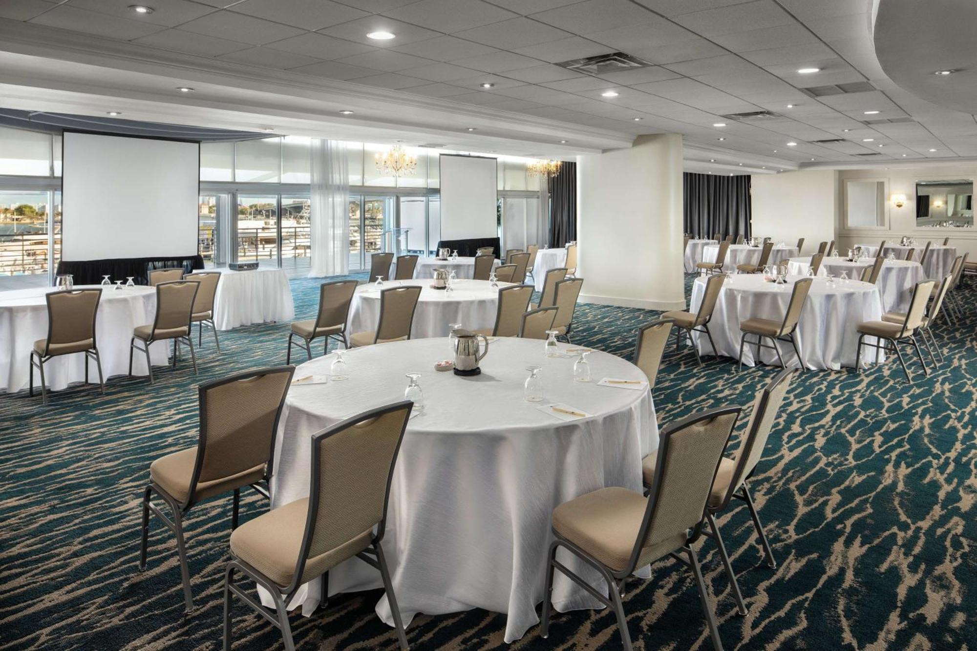 Doubletree By Hilton Grand Hotel Biscayne Bay Miami Eksteriør bilde