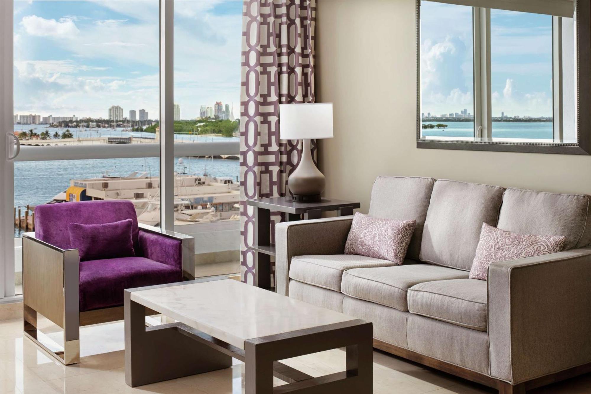 Doubletree By Hilton Grand Hotel Biscayne Bay Miami Eksteriør bilde